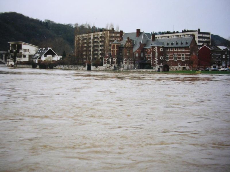 Fichier:Maison batta crue.jpg