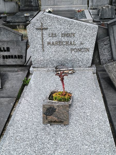 Fichier:Maréchal-Poncin NC171.jpg