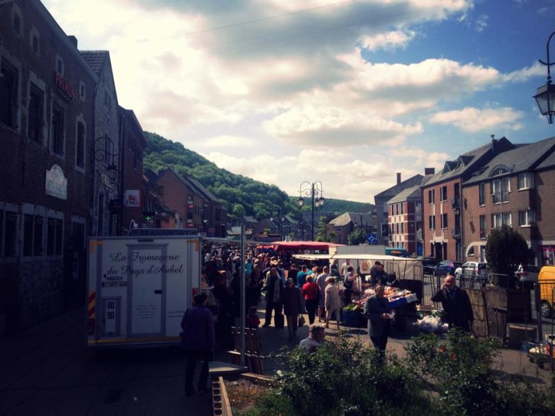 Fichier:Marché du mercredi2.jpg
