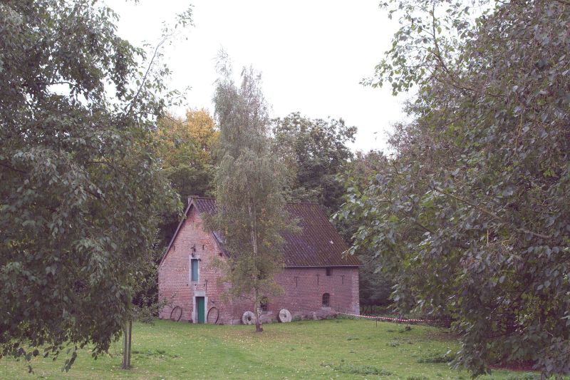 Fichier:Moulin Li Stwerdu à Fallais.jpg