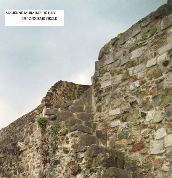 Fichier:Muraille de Huy.JPG