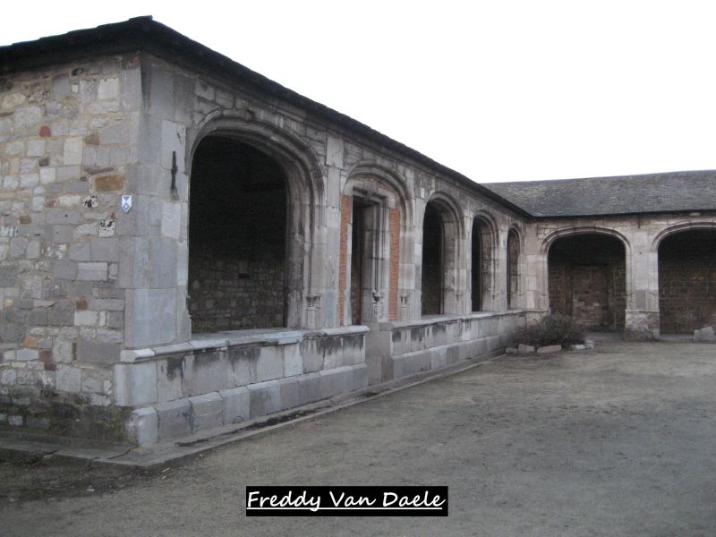 Fichier:Neufmoustier.JPG