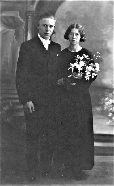 Fichier:Pêtre-Genot Photo mariage.JPG