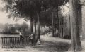 Photos début 1900. L'entrée de la rue du Bout...