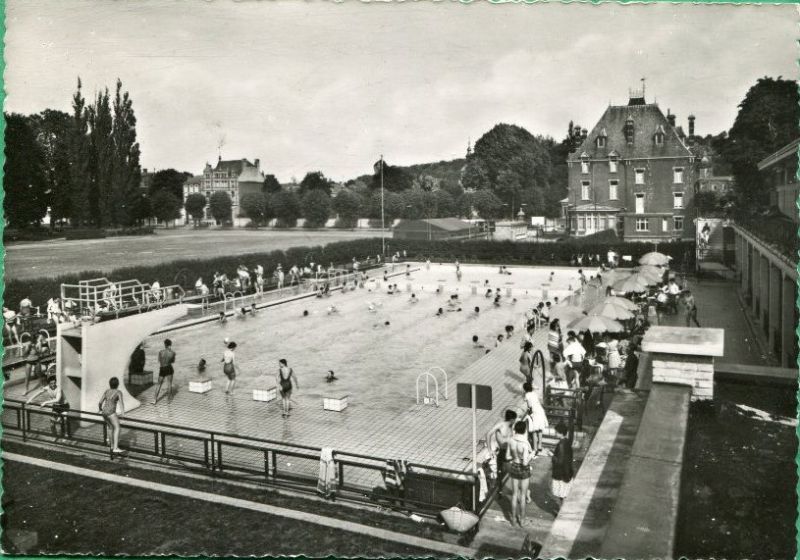 Fichier:Piscine d'antan.jpg