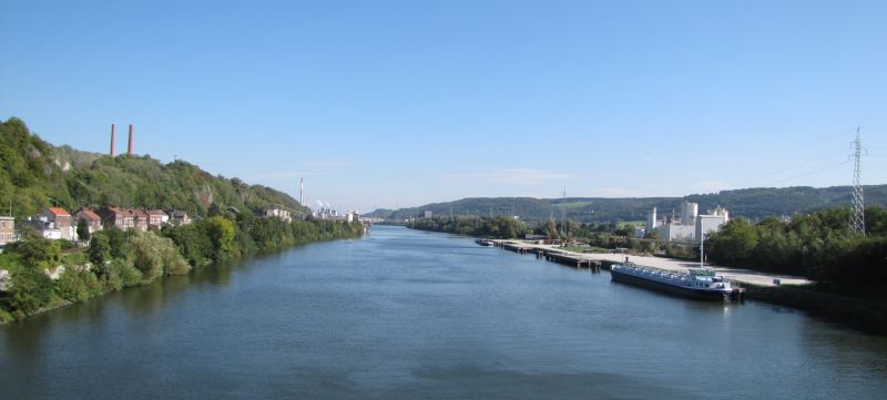 Fichier:Port de Hermalle.jpg