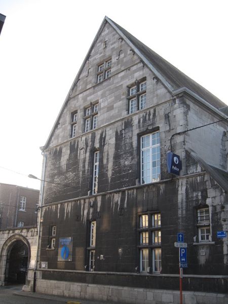Fichier:Refuge de l'Abbaye d'Aulne à Huy.JPG