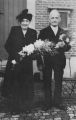 Les noces d'or en 1951 devant la maison communale