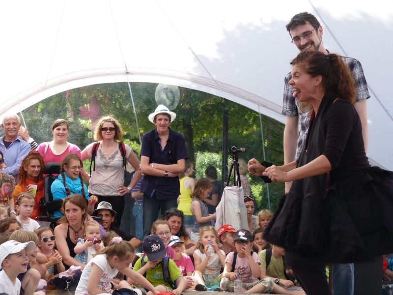 Fichier:Tchafornis 2012 Cie Mine de Rien – Cendrillon.jpg