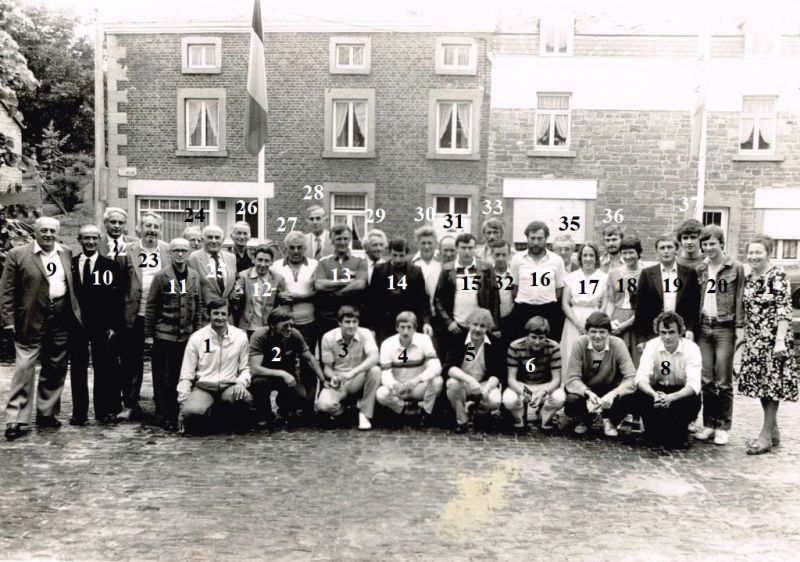 Fichier:Union Ouffetoise 1971-1976.Paint.jpg
