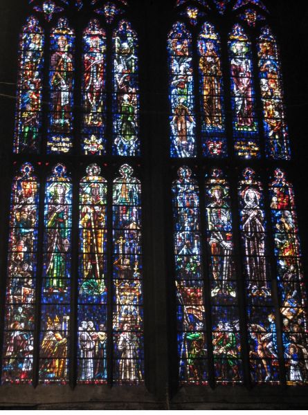 Fichier:VITRAIL DE LA VIERGE.JPG
