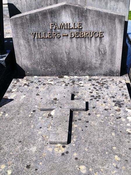 Fichier:Villers-Debruge NC233.jpg