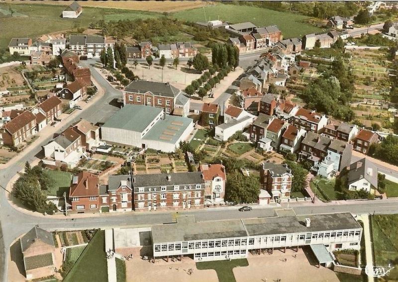 Fichier:Wanze vue aérienne - fin des années 60.jpg