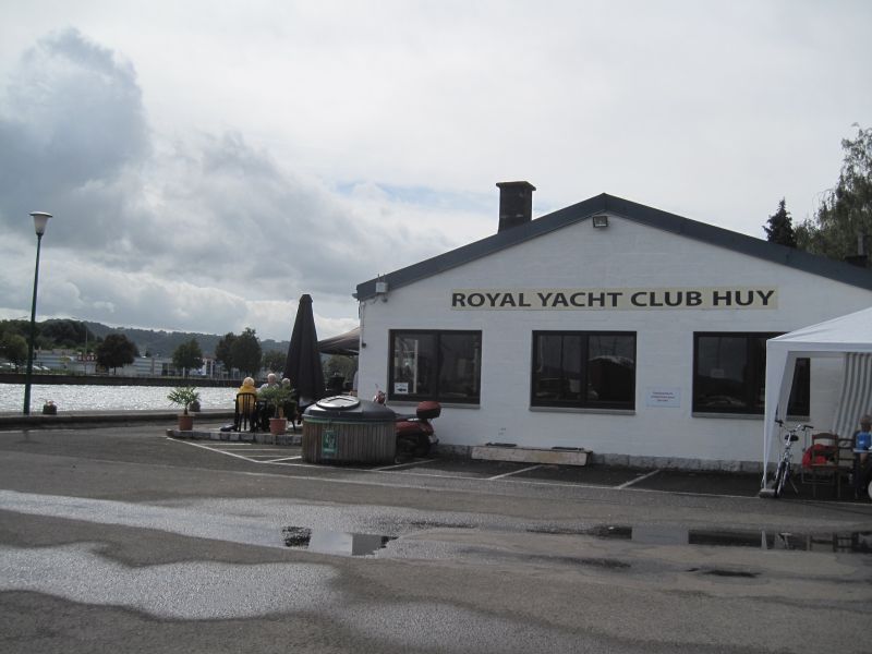 Fichier:Yacht Club House.jpg